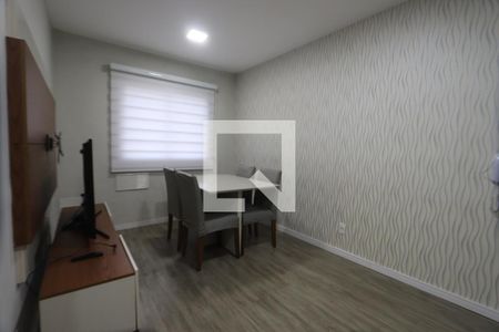 Sala e Cozinha de apartamento para alugar com 2 quartos, 40m² em Sítio da Figueira, São Paulo