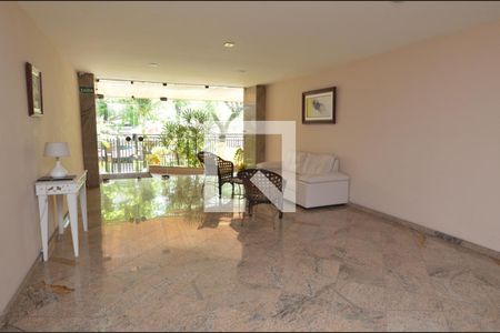 Apartamento para alugar com 400m², 4 quartos e 4 vagas Apartamento para alugar com 400m², 4 quartos e 4 vagasHall de entrada