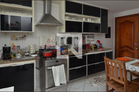 Apartamento para alugar com 400m², 4 quartos e 4 vagas Apartamento para alugar com 400m², 4 quartos e 4 vagasCozinha