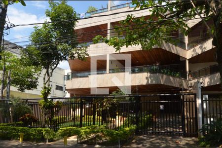 Apartamento para alugar com 400m², 4 quartos e 4 vagas Apartamento para alugar com 400m², 4 quartos e 4 vagasFachada