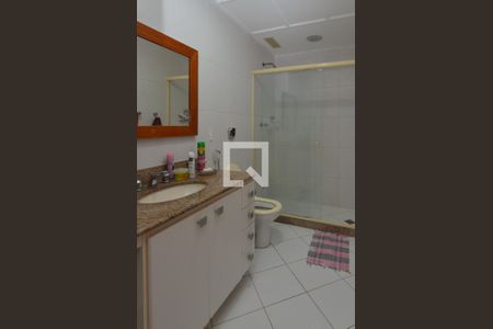 Apartamento para alugar com 400m², 4 quartos e 4 vagas Apartamento para alugar com 400m², 4 quartos e 4 vagasBanheiro da Suíte