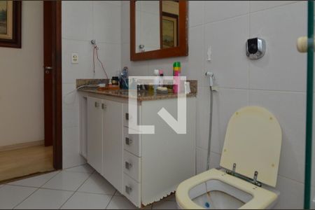 Apartamento para alugar com 400m², 4 quartos e 4 vagas Apartamento para alugar com 400m², 4 quartos e 4 vagasBanheiro da Suíte