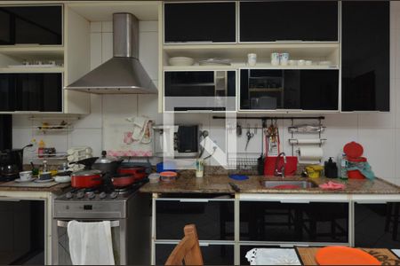 Apartamento para alugar com 400m², 4 quartos e 4 vagas Apartamento para alugar com 400m², 4 quartos e 4 vagasCozinha