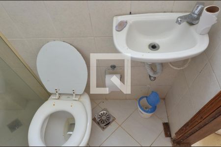 Apartamento para alugar com 400m², 4 quartos e 4 vagas Apartamento para alugar com 400m², 4 quartos e 4 vagasÁrea de serviço - banheiro