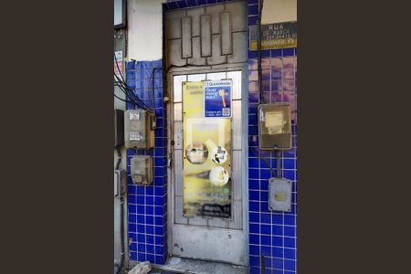 Casa à venda com 103m², 3 quartos e sem vaga Casa à venda com 103m², 3 quartos e sem vagaFachada