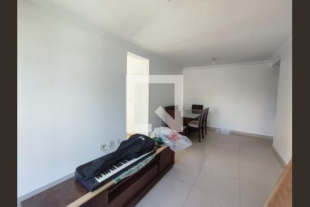Apartamento para alugar com 74m², 3 quartos e 1 vaga Apartamento para alugar com 74m², 3 quartos e 1 vagaSala