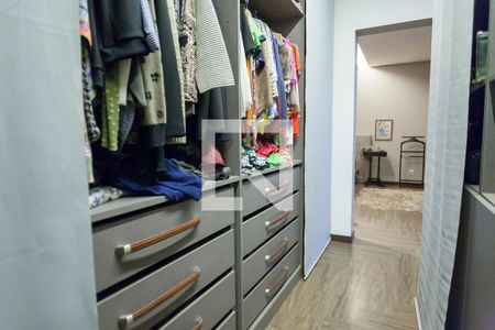 Casa de condomínio à venda com 479m², 3 quartos e 4 vagasCloset da suíte 1