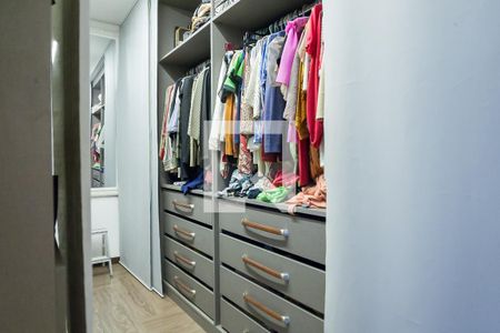 Casa de condomínio à venda com 479m², 3 quartos e 4 vagasCloset da suíte 1