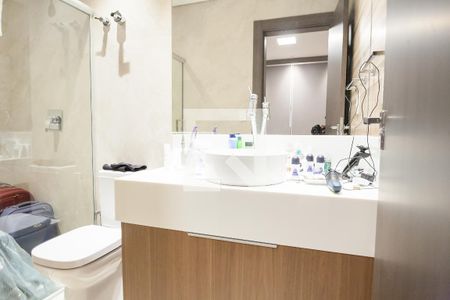 Casa de condomínio à venda com 479m², 3 quartos e 4 vagasBanheiro da Suíte 2