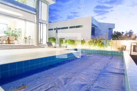 Casa de condomínio à venda com 479m², 3 quartos e 4 vagasPiscina