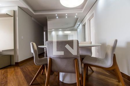 Apartamento à venda com 95m², 3 quartos e 2 vagas Apartamento à venda com 95m², 3 quartos e 2 vagasSala de Jantar