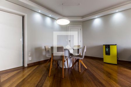 Apartamento à venda com 95m², 3 quartos e 2 vagas Apartamento à venda com 95m², 3 quartos e 2 vagasSala de Jantar