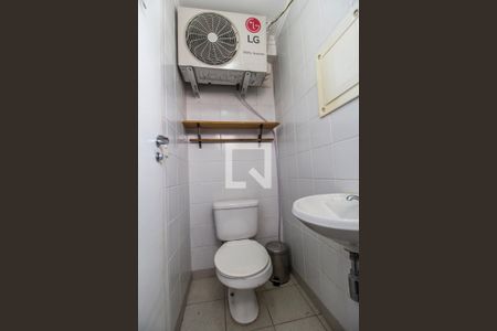 Apartamento à venda com 95m², 3 quartos e 2 vagas Apartamento à venda com 95m², 3 quartos e 2 vagasBanheiro de serviço
