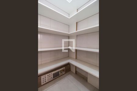 Apartamento à venda com 95m², 3 quartos e 2 vagas Apartamento à venda com 95m², 3 quartos e 2 vagasDespensa