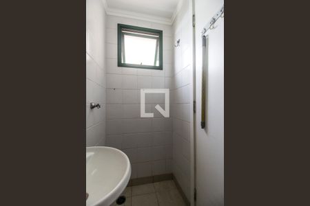 Apartamento à venda com 95m², 3 quartos e 2 vagas Apartamento à venda com 95m², 3 quartos e 2 vagasBanheiro de serviço