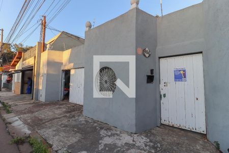 Casa para alugar com 300m², 3 quartos e 10 vagasFachada