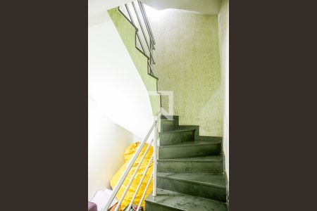 Escada de casa à venda com 3 quartos, 212m² em Jardim Marek, Santo André