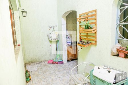 Casa à venda com 212m², 3 quartos e 2 vagas Casa à venda com 212m², 3 quartos e 2 vagasÁrea de Serviço