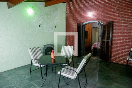 Casa à venda com 212m², 3 quartos e 2 vagas Casa à venda com 212m², 3 quartos e 2 vagasÁrea Gourmet