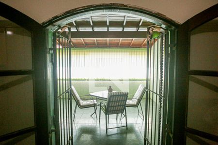 Casa à venda com 212m², 3 quartos e 2 vagas Casa à venda com 212m², 3 quartos e 2 vagasVista da Suíte