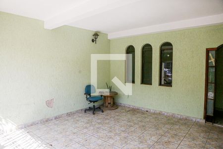 Casa à venda com 212m², 3 quartos e 2 vagas Casa à venda com 212m², 3 quartos e 2 vagasGaragem