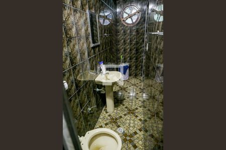 Casa à venda com 212m², 3 quartos e 2 vagas Casa à venda com 212m², 3 quartos e 2 vagasBanheiro da Suíte