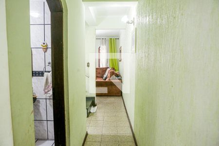 Corredor de casa à venda com 3 quartos, 212m² em Jardim Marek, Santo André
