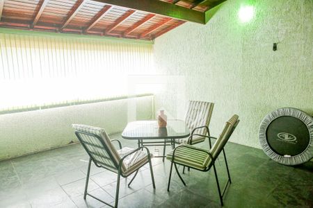 Casa à venda com 212m², 3 quartos e 2 vagas Casa à venda com 212m², 3 quartos e 2 vagasÁrea Gourmet