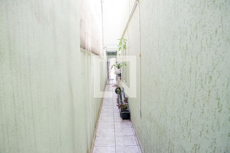 Casa à venda com 212m², 3 quartos e 2 vagas Casa à venda com 212m², 3 quartos e 2 vagasCorredor