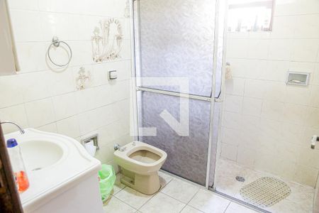 Casa à venda com 212m², 3 quartos e 2 vagas Casa à venda com 212m², 3 quartos e 2 vagasBanheiro