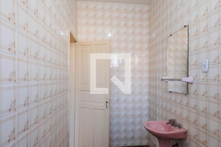 Casa à venda com 250m², 4 quartos e 2 vagas Casa à venda com 250m², 4 quartos e 2 vagasBanheiro