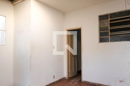 Casa à venda com 250m², 4 quartos e 2 vagas Casa à venda com 250m², 4 quartos e 2 vagasÁrea de Serviço