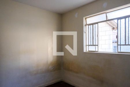 Casa à venda com 250m², 4 quartos e 2 vagas Casa à venda com 250m², 4 quartos e 2 vagasQuarto de Serviço