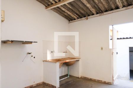 Casa à venda com 250m², 4 quartos e 2 vagas Casa à venda com 250m², 4 quartos e 2 vagasÁrea de Serviço