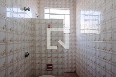 Casa à venda com 250m², 4 quartos e 2 vagas Casa à venda com 250m², 4 quartos e 2 vagasBanheiro