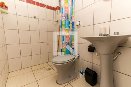 Banheiro de apartamento para alugar com 1 quarto, 35m² em Vila Nivi, São Paulo