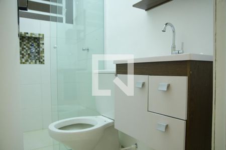 Banheiro de kitnet/studio para alugar com 1 quarto, 33m² em Parque São George, Cotia