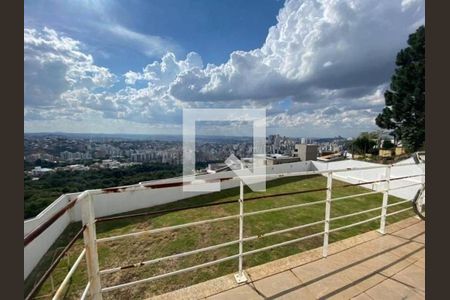 Casa à venda com 4 quartos, 550m² em Buritis, Belo Horizonte