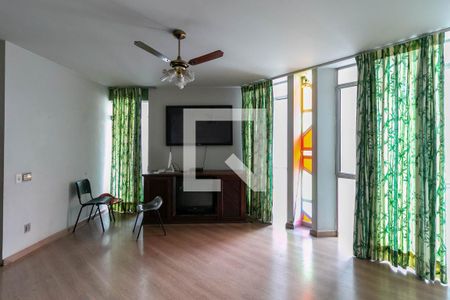 Sala de casa para alugar com 5 quartos, 461m² em Concórdia, Belo Horizonte