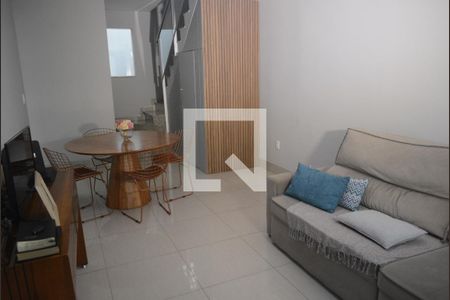Sala de casa à venda com 3 quartos, 130m² em Tres Barras, Contagem