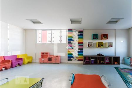 Apartamento à venda com 102m², 3 quartos e 2 vagas Apartamento à venda com 102m², 3 quartos e 2 vagasÁrea comum - Brinquedoteca