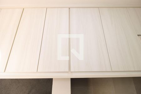 Apartamento à venda com 47m², 1 quarto e 1 vaga Apartamento à venda com 47m², 1 quarto e 1 vagaCozinha e Área de Serviço - Armário