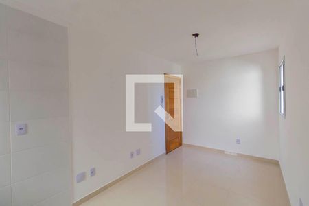 Sala e Cozinha Integrada  de apartamento para alugar com 2 quartos, 41m² em Penha de França, São Paulo