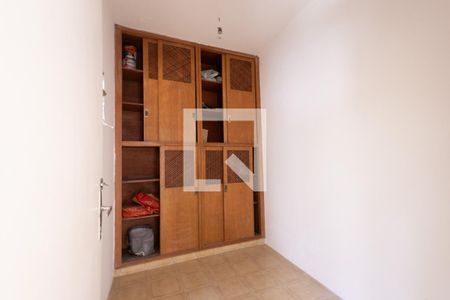 Casa à venda com 189m², 2 quartos e 1 vagaQuarto de Serviço