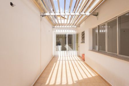 Casa à venda com 189m², 2 quartos e 1 vagaÁrea externa