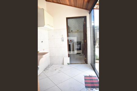 Casa de condomínio para alugar com 150m², 3 quartos e 1 vagaÁrea de Serviço