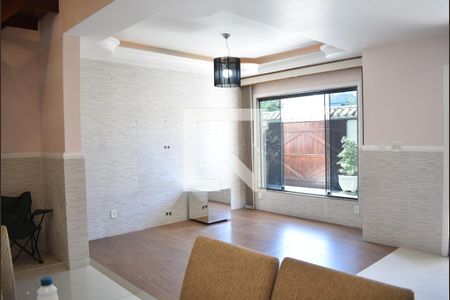 Sala de casa de condomínio para alugar com 3 quartos, 150m² em Campo Grande, Rio de Janeiro