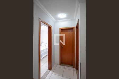 Corredor de apartamento à venda com 2 quartos, 101m² em Maria Helena, Belo Horizonte