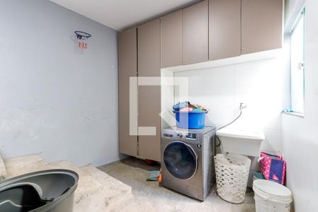 Casa à venda com 198m², 5 quartos e 2 vagasÁrea de Serviço 2