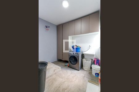 Casa à venda com 198m², 5 quartos e 2 vagasÁrea de Serviço 2